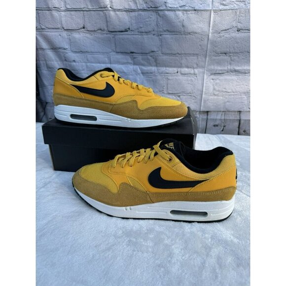 Size 10.5- Nike Air Max 1 University Gold 2019 - Picture 1 of 7